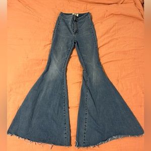 We The Free, Flare Jeans, Medium Wash.